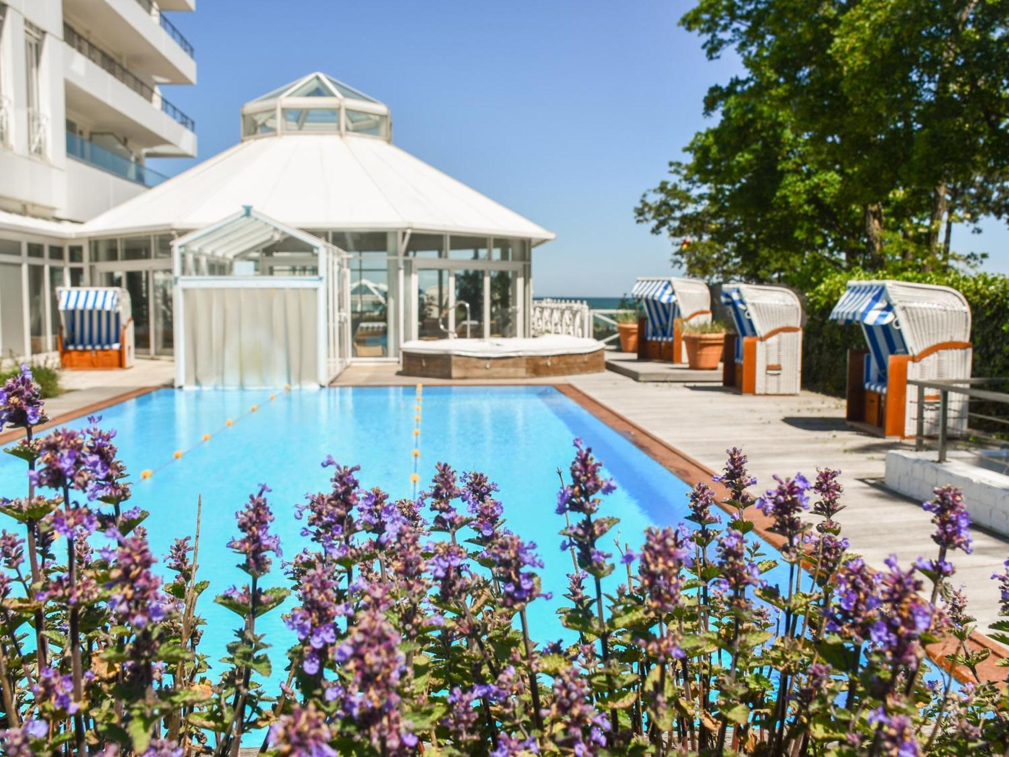 טימנדורפר שטרנד Grand Hotel Seeschloesschen Sea Retreat & Spa מראה חיצוני תמונה